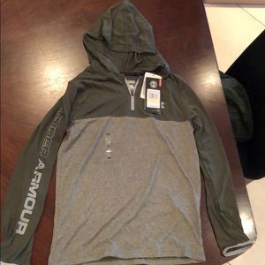BRAND NEW BOYS UNDER ARMOUR SHIRT SZ MEDIUM
